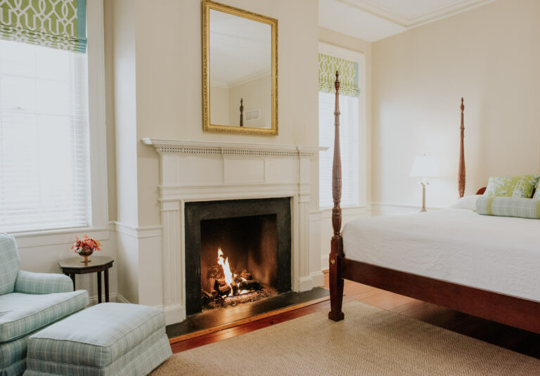 Deluxe King room with fireplace