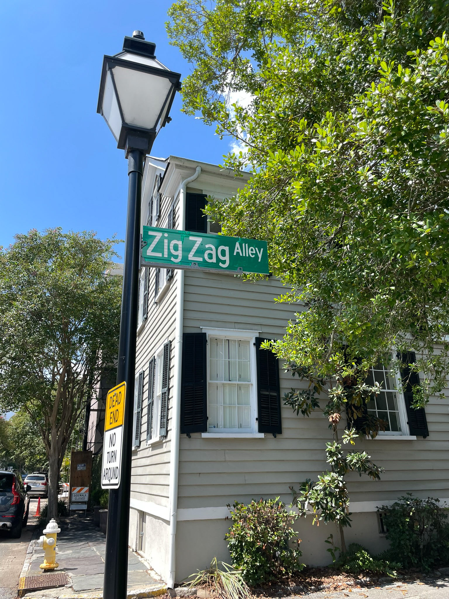 Zig Zag Alley